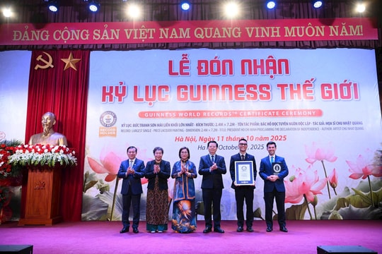 Việt Nam xác lập kỷ lục Guinness thế giới với bức tranh sơn mài liền khối lớn nhất
