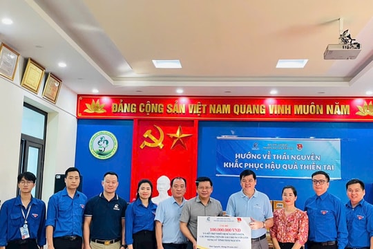 Trường Đại học Điện lực hỗ trợ, sửa chữa miễn phí xe máy, đồ dùng điện sinh hoạt giúp người dân vùng lũ tỉnh Thái Nguyên