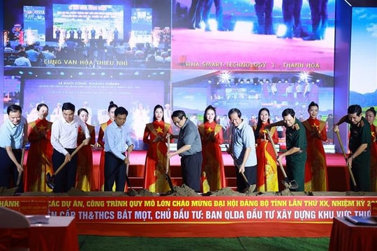 Thủ tướng Phạm Minh Chính dự khởi công trường học tại xã biên giới Bát Mọt, tỉnh Thanh Hoá