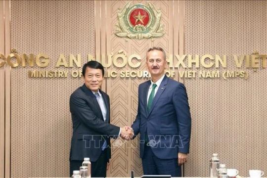 Minister calls for enhanced Vietnam – Türkiye cooperation in security industry