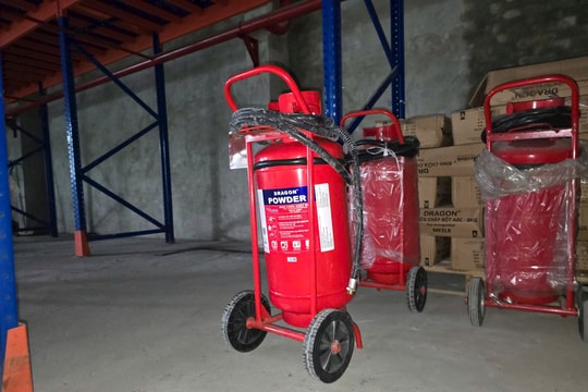 Lật tẩy đường dây sản xuất bình chữa cháy giả, thu lời 1.000 tỷ đồng