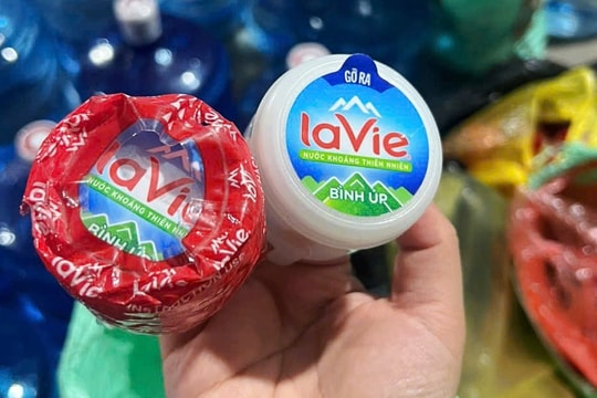Sản xuất 20.000 bình nước Lavie giả bán ra thị trường