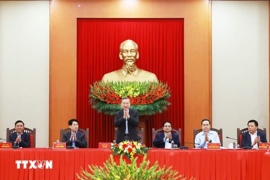 Kết tinh ý Đảng, hội tụ lòng dân