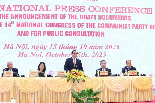 Vietnam seeks input on draft documents for 14th National Party Congress