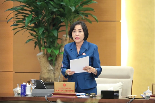 Thông qua hai Nghị quyết hướng dẫn phân bổ số lượng người giới thiệu ứng cử đại biểu HĐND và số lượng Phó Chủ tịch HĐND cấp tỉnh, cấp xã