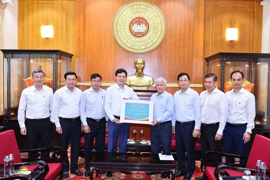 Trường Đại học Điện lực và cụm các Trường thuộc Bộ Công thương trao 2 tỷ đồng ủng hộ các tỉnh bị bão lụt