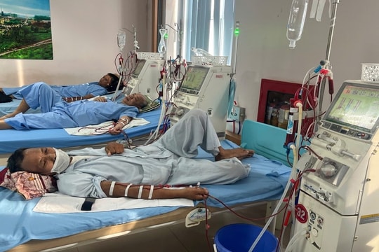 “Pháo đài trắng” giữa dòng nước lũ Thái Nguyên