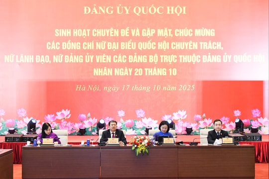 Đảng bộ Quốc hội sinh hoạt chuyên đề về chủ đề "Giữ gìn, phát huy bản sắc của trang phục các dân tộc Việt Nam"