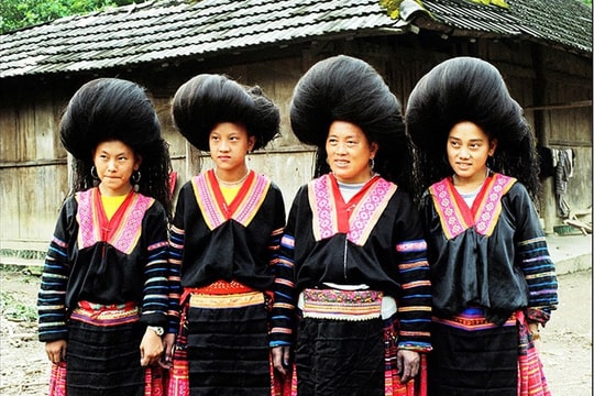 Lưu giữ bản sắc dân tộc qua ống kính nhiếp ảnh