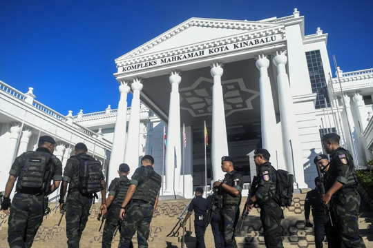 Malaysia giải quyết bạo lực học đường: Đưa cảnh sát vào trường, cấm học sinh dùng điện thoại