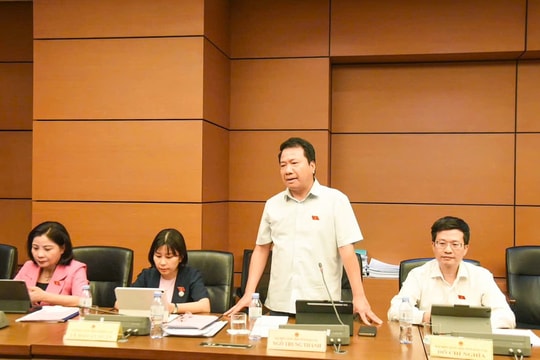 Hoàn thiện hệ thống pháp luật đáp ứng yêu cầu phát triển mới