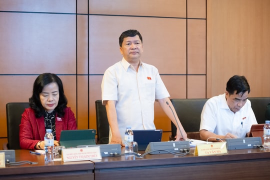 21/10/2025: ĐBQH Tạ Văn Hạ ( Đà Nẵng) phát biểu tại tổ 16