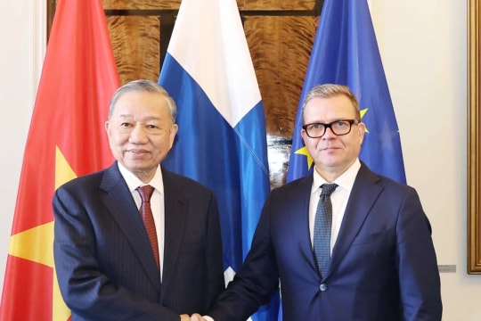 Vietnam always treasures traditional friendship with Finland: Party chief