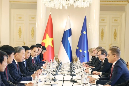 Vietnamese Party General Secretary holds talks with Finnish President in Helsinki