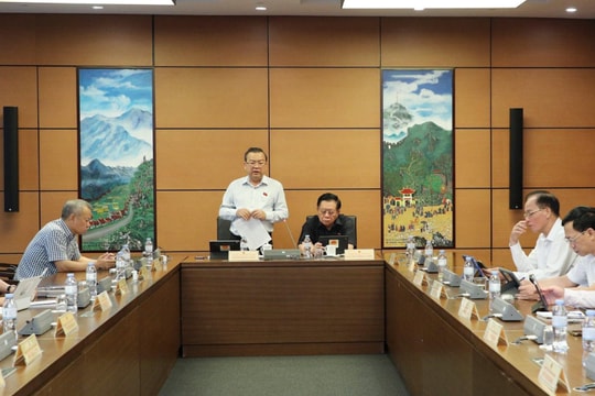 Chiều 21/10, các ĐBQH Tổ 3 (gồm các tỉnh: Thanh Hóa và Tây Ninh) tiến hành thảo luận