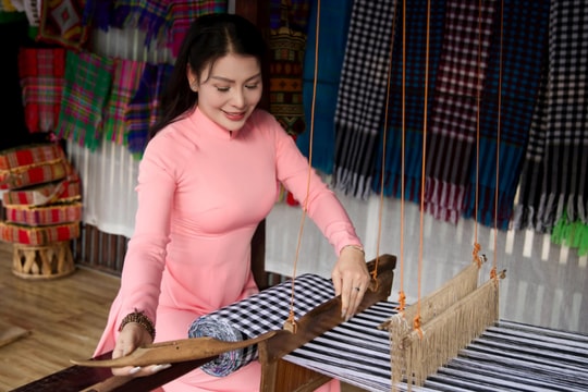 Tôn vinh vẻ đẹp, lan tỏa bản sắc văn hóa 54 dân tộc