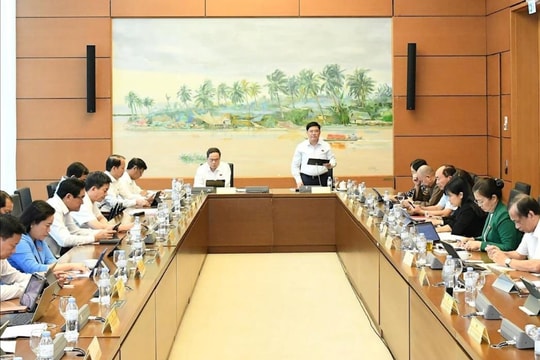 Cần một điều riêng về cơ chế kiểm tra, giám sát thực hiện quyền tự chủ