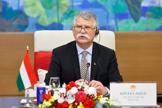 Hungarian NA Speaker wraps up official visit to Vietnam