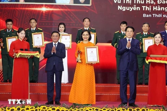 Chủ tịch nước Lương Cường dự Lễ trao giải Cuộc thi Chính luận về Bảo vệ nền tảng tư tưởng của Đảng lần thứ Năm