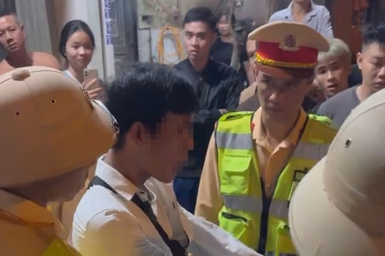 Hà Nội: Tuần tra đêm, CSGT phát hiện đối tượng tàng trữ ma túy