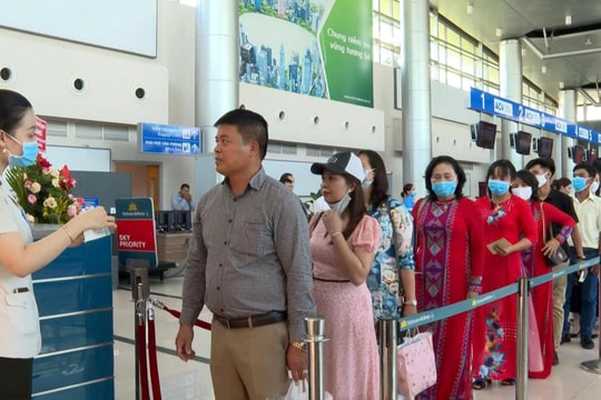 Sửa đổi Luật Hàng không dân dụng Việt Nam: Cần bảo đảm quyền lợi cho khách hàng