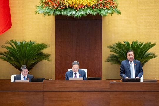 Sáng 22/10/2025: Quốc hội thảo luận tại hội trường