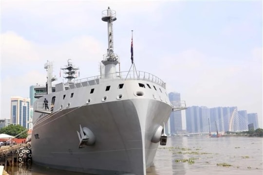 New Zealand Navy’s largest support vessel visits Ho Chi Minh City