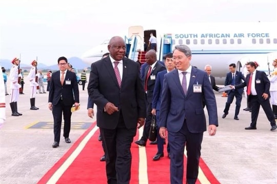 South African President begins state visit to Vietnam
