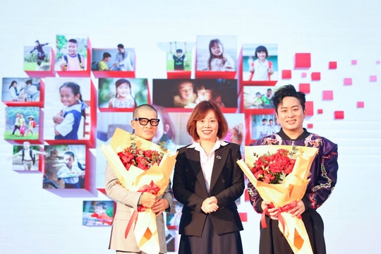 Ca sĩ Tùng Dương và đạo diễn Việt Tú là Đại sứ Quỹ từ thiện “Chạm yêu thương”