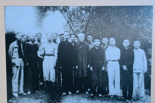 Cuộc đời, cống hiến của cụ Bùi Bằng Đoàn qua tài liệu, hiện vật