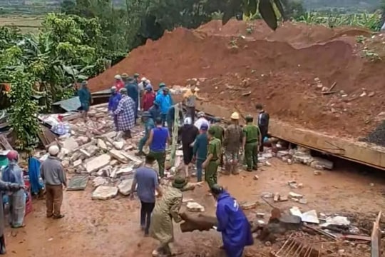 Đắk Lắk: Sập tường chắn đất, hai cha con tử vong thương tâm tại xã Yang Mao