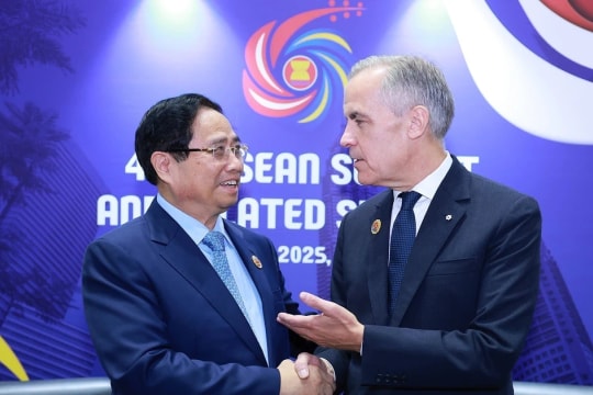 Vietnamese PM meets with Cambodian, Canadian, Brazilian leaders on sidelines of 47th ASEAN Summit