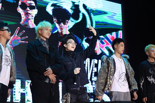 Đại nhạc hội chào đón tân sinh viên của khoa Chính trị học - Học viện Báo chí và Tuyên truyền