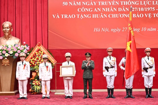 Bộ trưởng Lương Tam Quang dự lễ kỷ niệm 50 năm Ngày truyền thống lực lượng pháp chế Công an nhân dân