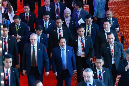 PM joins regional leaders at 20th East Asia Summit in Kuala Lumpur