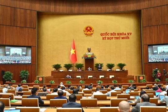 Chiều 27/10/2025, Quốc hội thảo luận ở hội trường