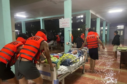 Bộ Y tế yêu cầu cơ sở y tế khu vực miền Trung sẵn sàng cấp cứu nạn nhân trong mưa lũ