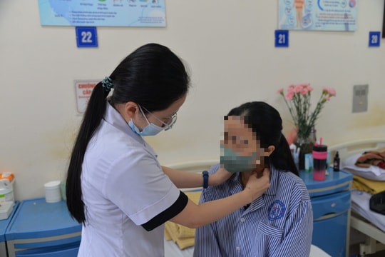 Người phụ nữ 26 tuổi mắc căn bệnh hiếm gặp trên thế giới - tuyến giáp thể đột biến gen beta