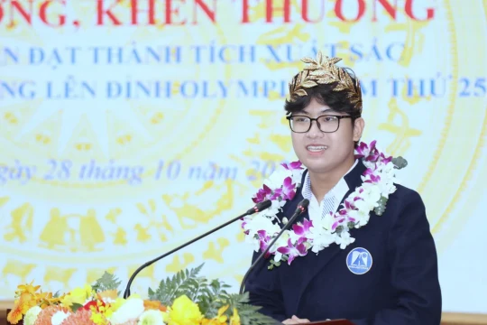 Hà Nội: Tuyên dương Quán quân đường lên đỉnh Olympia Trần Bùi Bảo Khánh