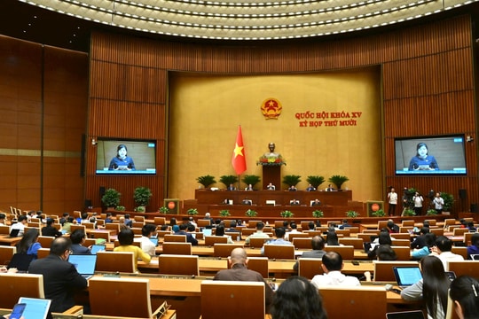 Chiều 28/10/2025, Quốc hội thảo luận tại hội trường