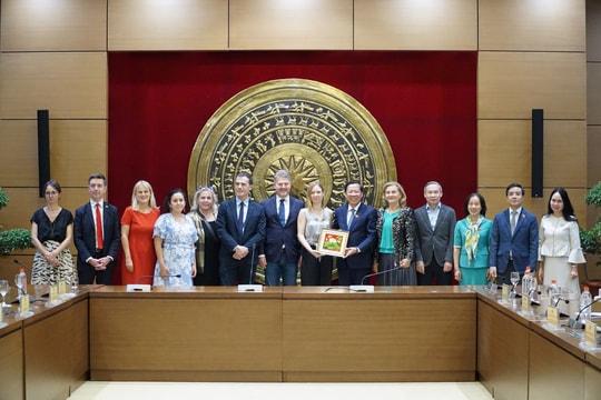 Chia sẻ kinh nghiệm xây dựng khung pháp lý về thương mại điện tử