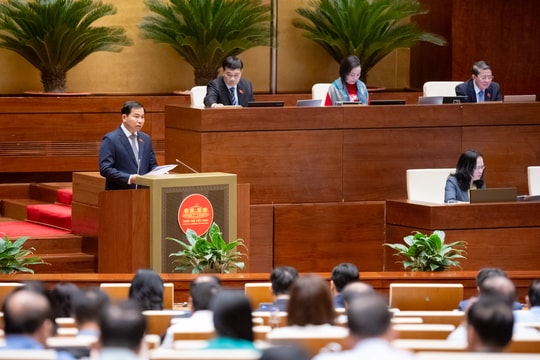 Ngày 28/10/2025: Quốc hội thảo luận tại hội trường