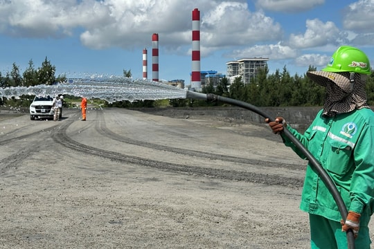 Từ nỗi lo môi trường, tro xỉ trở thành vật liệu xây dựng được "săn đón" ở miền Tây