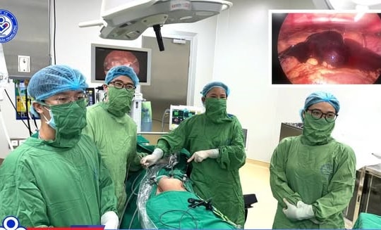 Kịp thời cứu sản phụ trong ca song thai khác vị trí hiếm gặp