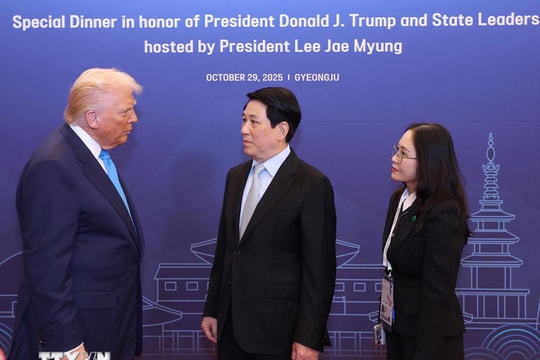 Chủ tịch nước Lương Cường gặp Tổng thống Hoa Kỳ và lãnh đạo cấp cao các nước dự APEC 2025