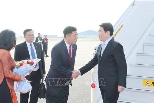 State President Luong Cuong arrives in RoK for APEC Economic Leaders’ Week