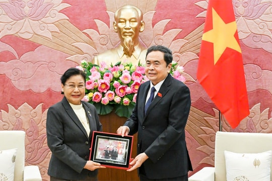 Chủ tịch Quốc hội Trần Thanh Mẫn tiếp Chánh án Tòa án nhân dân tối cao Lào