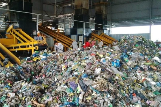 Công tác quản lý chất thải rắn sinh hoạt hiện vẫn còn nhiều khó khăn, thách thức