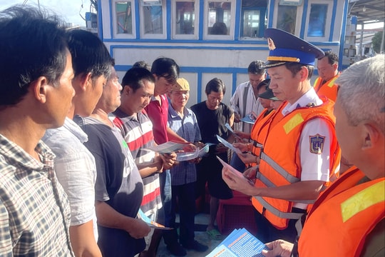 Cảnh sát biển quyết liệt xóa sổ tàu cá vi phạm IUU