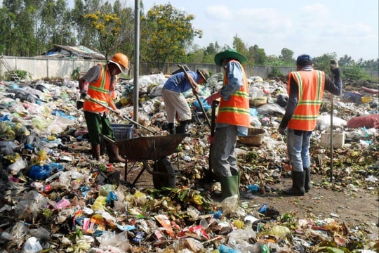 Tháo gỡ ‘nút thắt’ trong quản lý chất thải rắn sinh hoạt